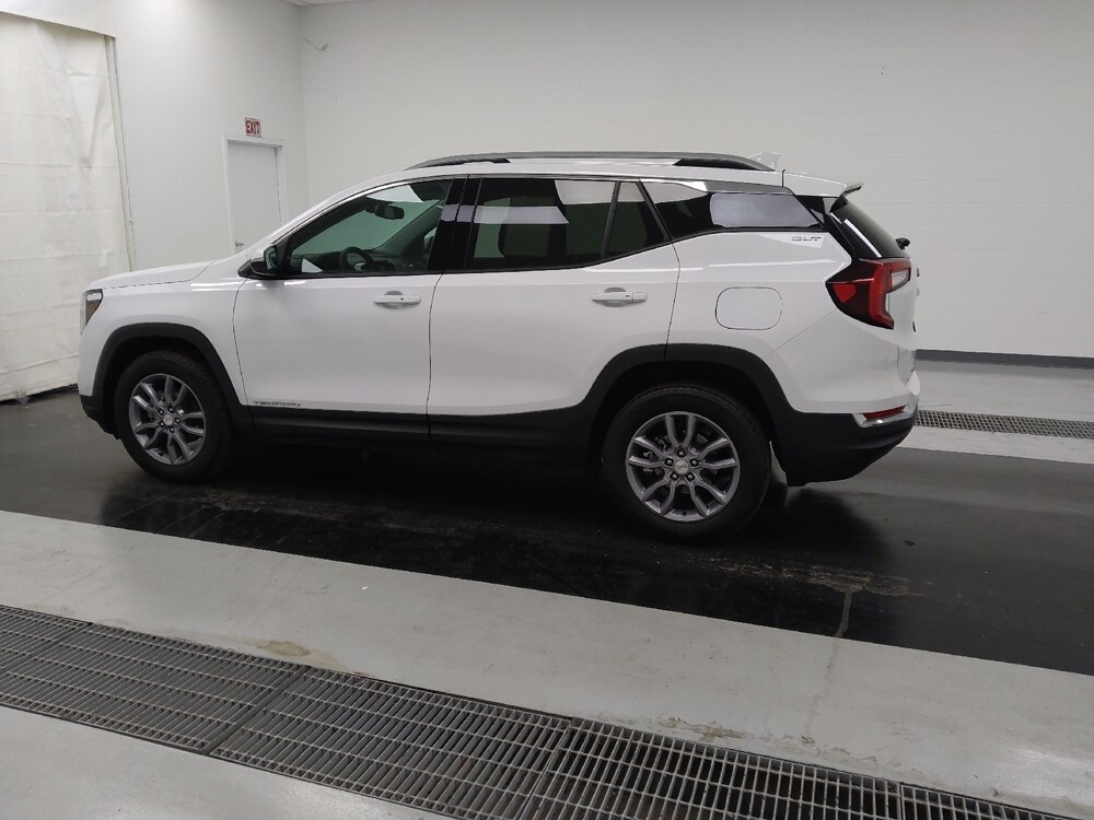 2024 GMC Terrain in St. Louis, MO 63125 - 18103355 3