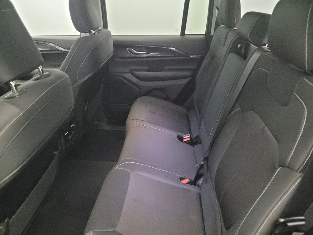 2023 Jeep Grand Cherokee in Newport News, VA 23601 - 18103370 18