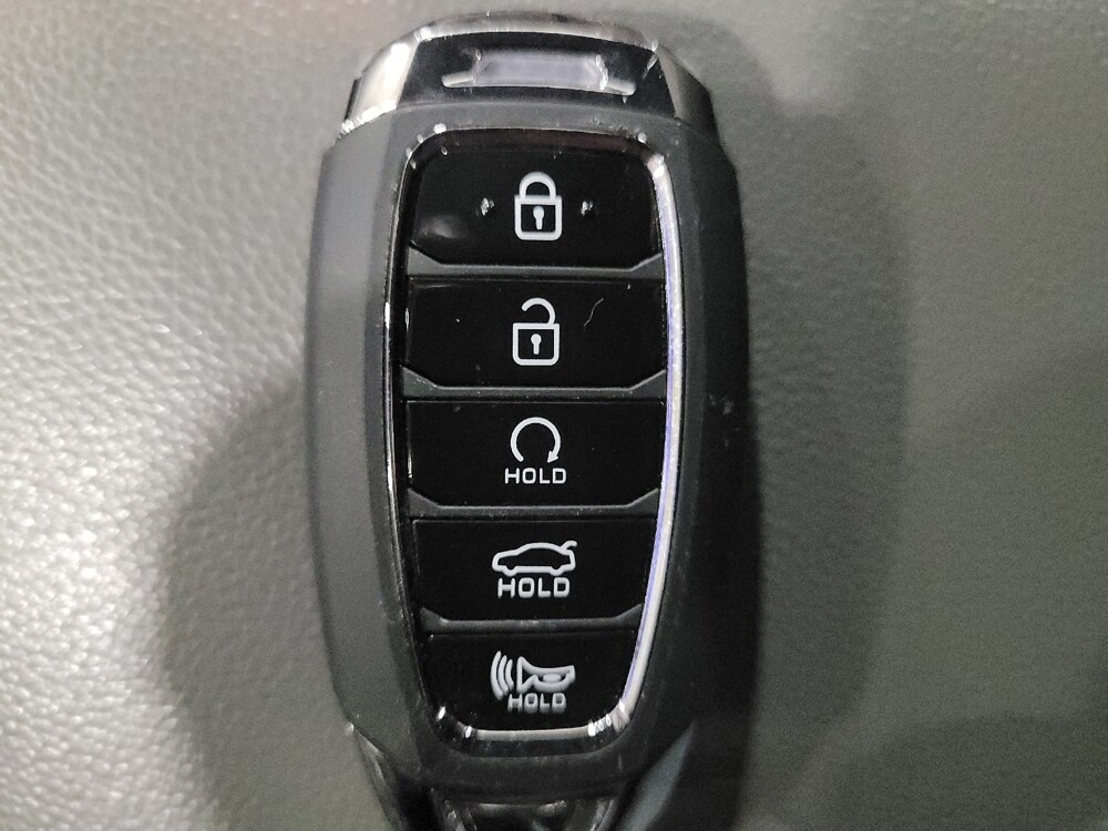 2023 Hyundai Elantra in Pittsburgh, PA 15236 - 18103396 32