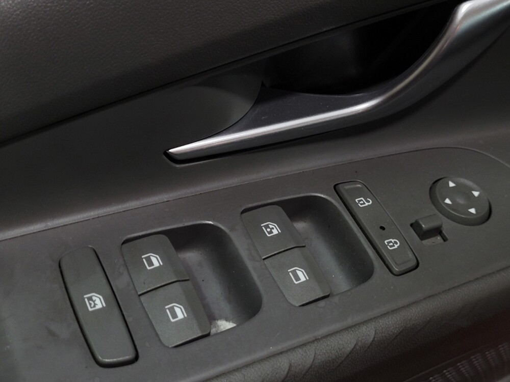 2023 Hyundai Elantra in Pittsburgh, PA 15236 - 18103396 27