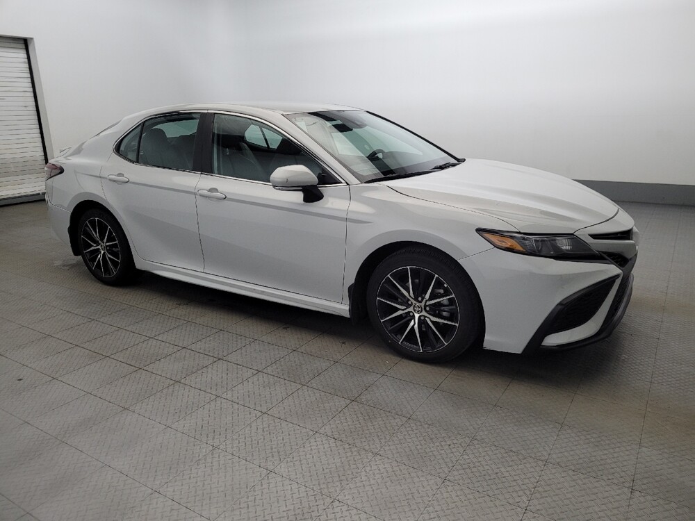 2024 Toyota Camry in Pittsburgh, PA 15237 - 18103463 11