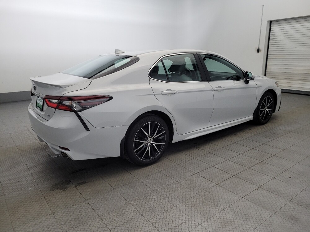2024 Toyota Camry in Pittsburgh, PA 15237 - 18103463 10