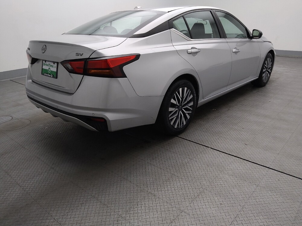 2024 Nissan Altima in Springfield, MO 65807 - 18103471 9