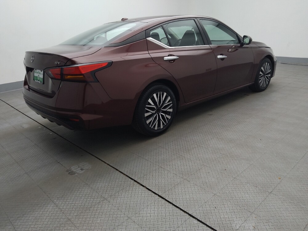 2023 Nissan Altima in Independence, MO 64055 - 18103475 10