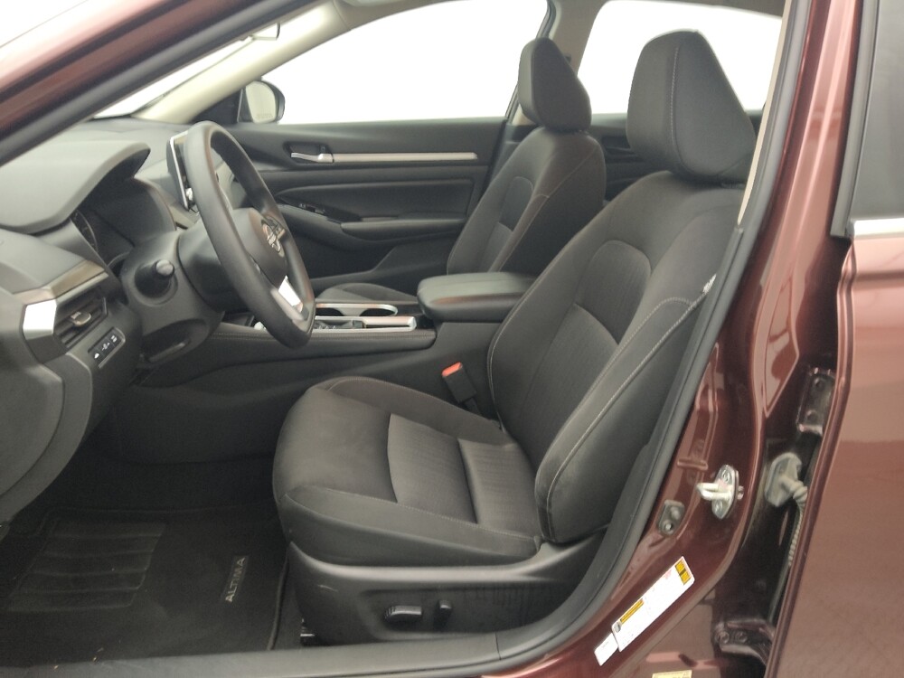 2023 Nissan Altima in Independence, MO 64055 - 18103475 17