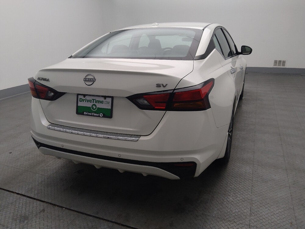 2023 Nissan Altima in Independence, MO 64055 - 18103476 7