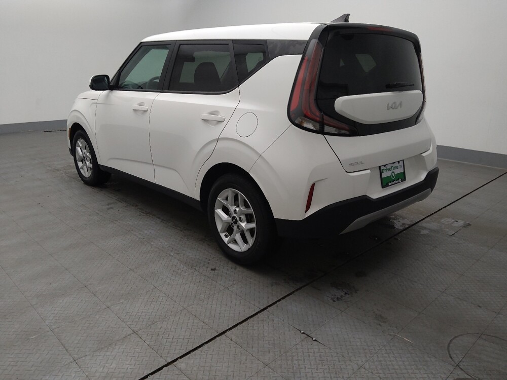 2024 Kia Soul in Gladstone, MO 64118 - 18103478 5