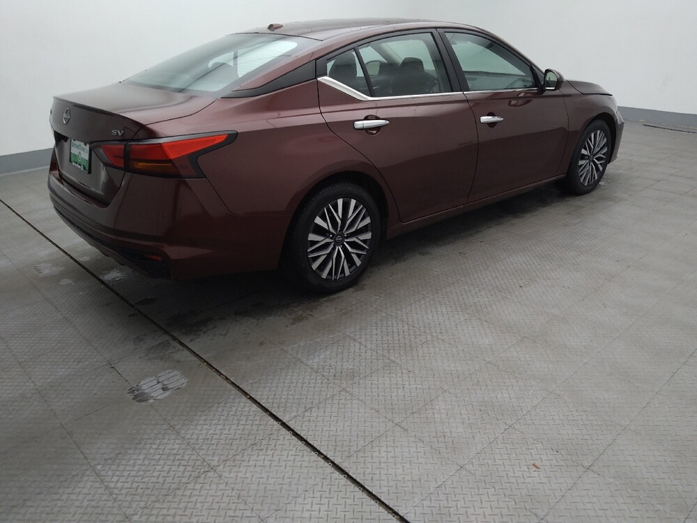 2023 Nissan Altima in Independence, MO 64055 - 18103480 10