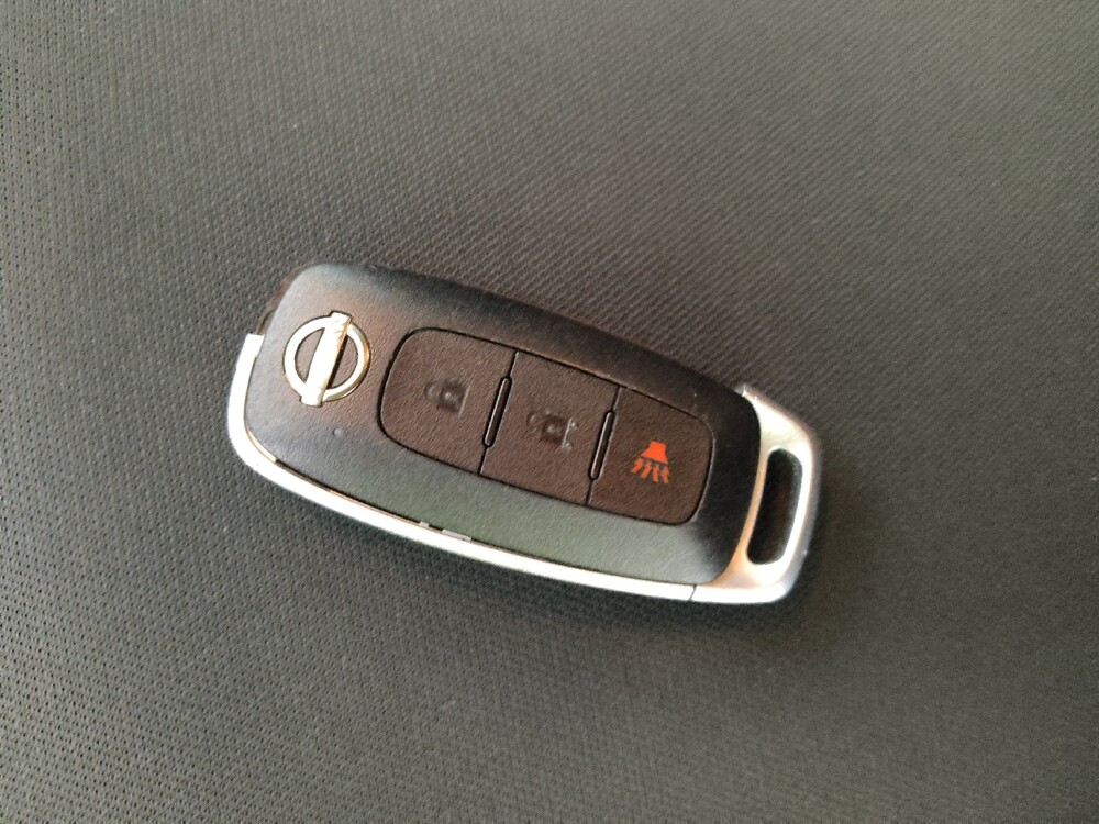 2023 Nissan Rogue in Independence, MO 64055 - 18103493 32