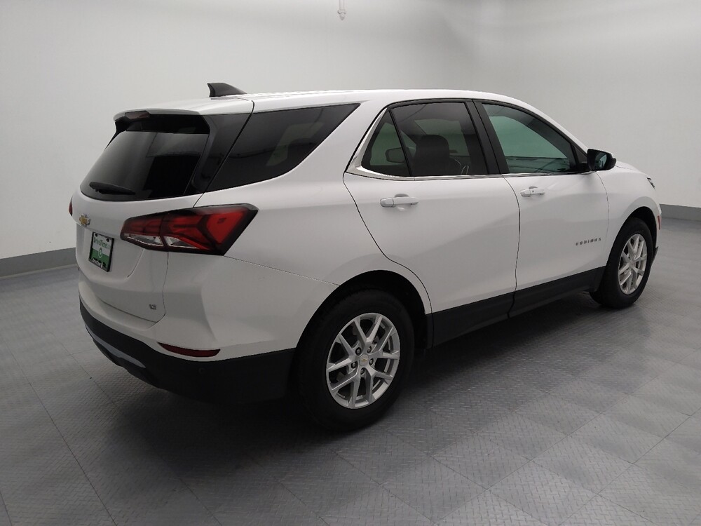 2024 Chevrolet Equinox in Springfield, MO 65807 - 18103499 10