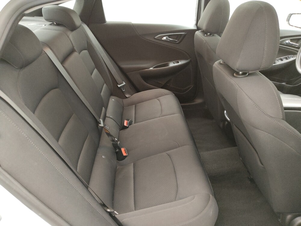 2024 Chevrolet Malibu in Independence, MO 64055 - 18103500 19