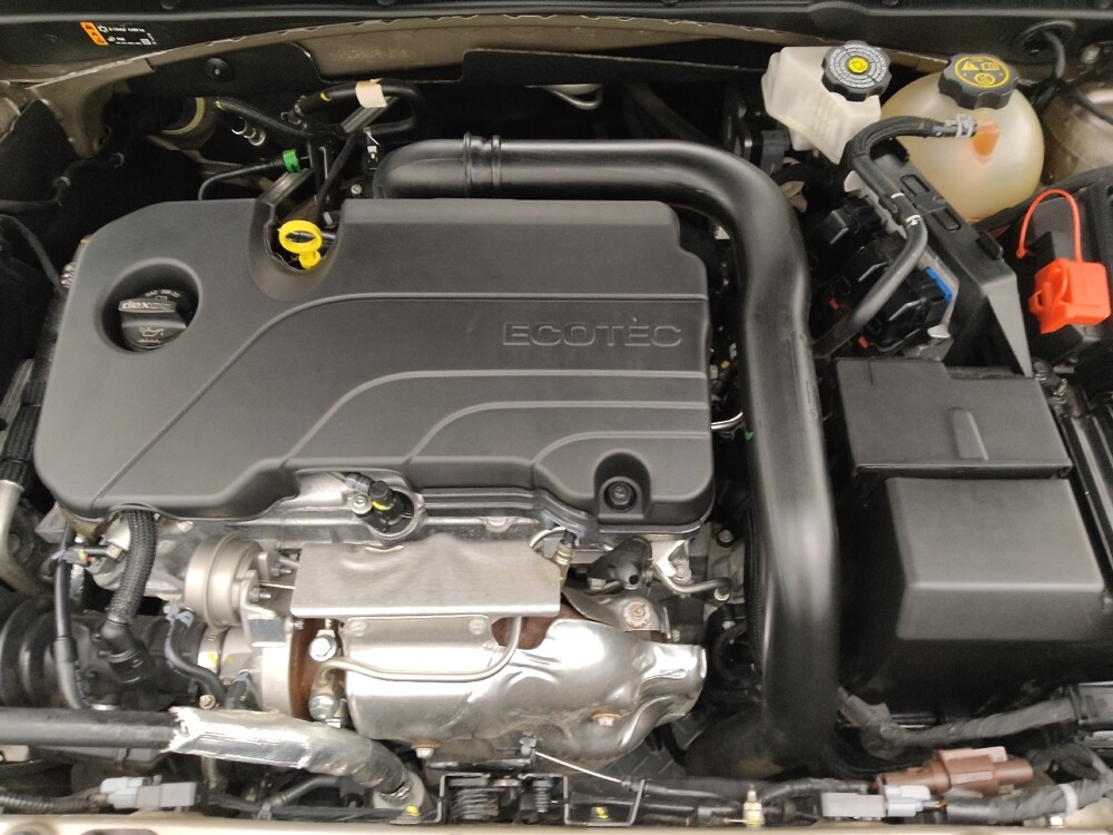 2023 Chevrolet Malibu in Springfield, MO 65807 - 18103503 30