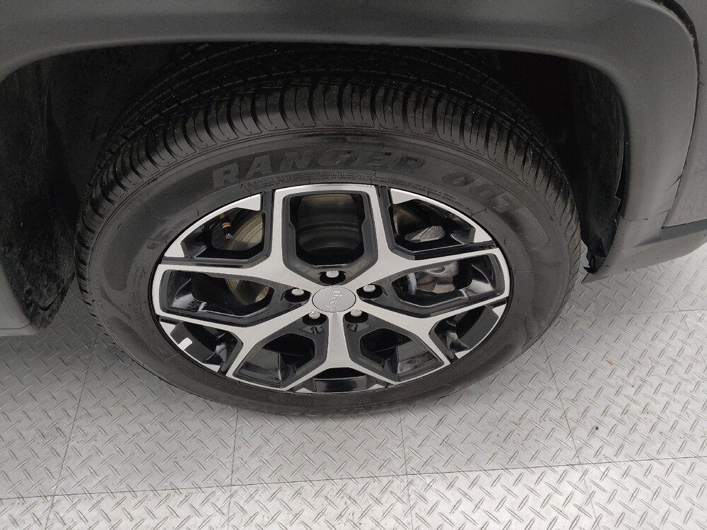 2024 Jeep Compass in St. Louis, MO 63136 - 18103509 31