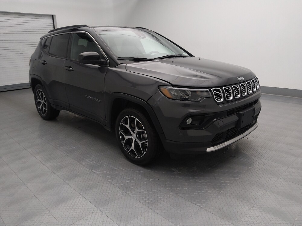 2024 Jeep Compass in St. Louis, MO 63136 - 18103509 11