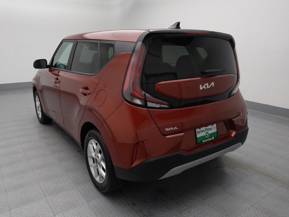 2023 Kia Soul in Independence, MO 64055 - 18103511 5