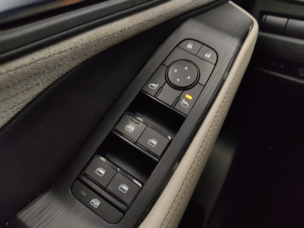 2023 Nissan Rogue in Independence, MO 64055 - 18103512 27