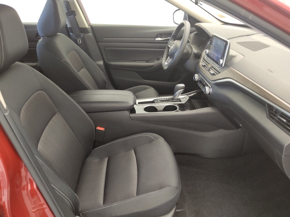 2024 Nissan Altima in Gladstone, MO 64118 - 18103514 21