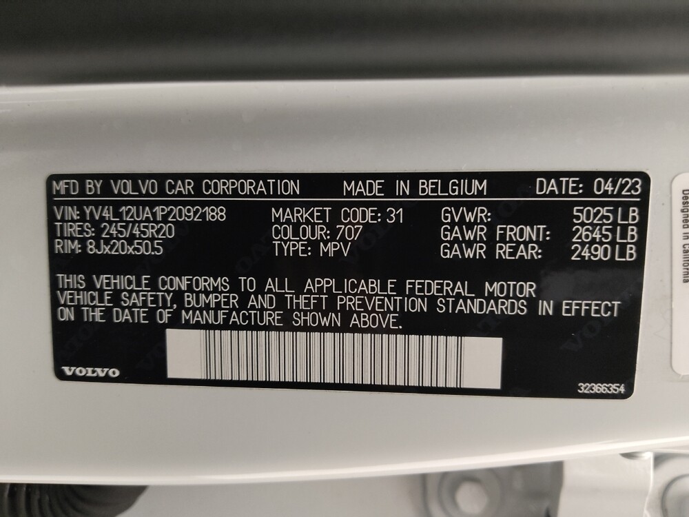 2023 Volvo XC40 in St. Louis, MO 63125 - 18103516 33