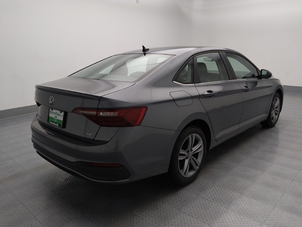 2024 Volkswagen Jetta in Independence, MO 64055 - 18103517 9