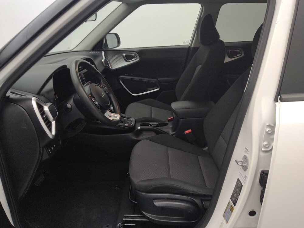 2023 Kia Soul in Independence, MO 64055 - 18103520 17