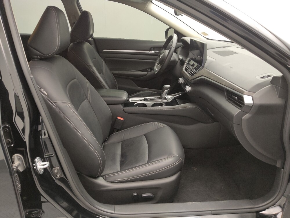 2024 Nissan Altima in St. Louis, MO 63136 - 18103521 21