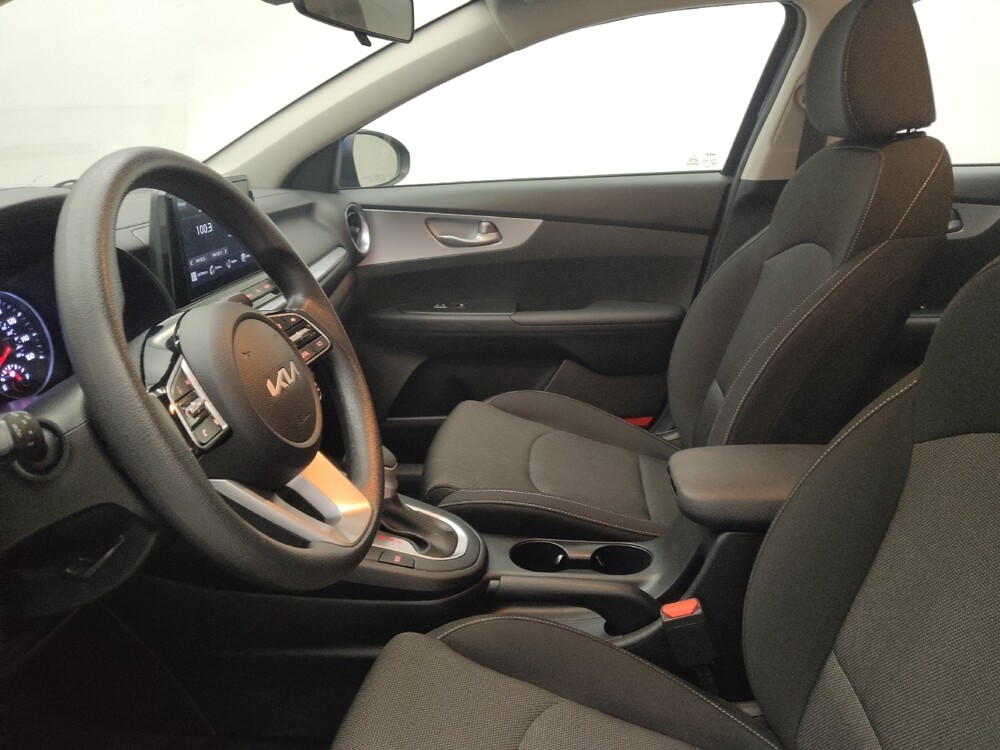 2023 Kia Forte in Midlothian, IL 60445 - 18103526 17