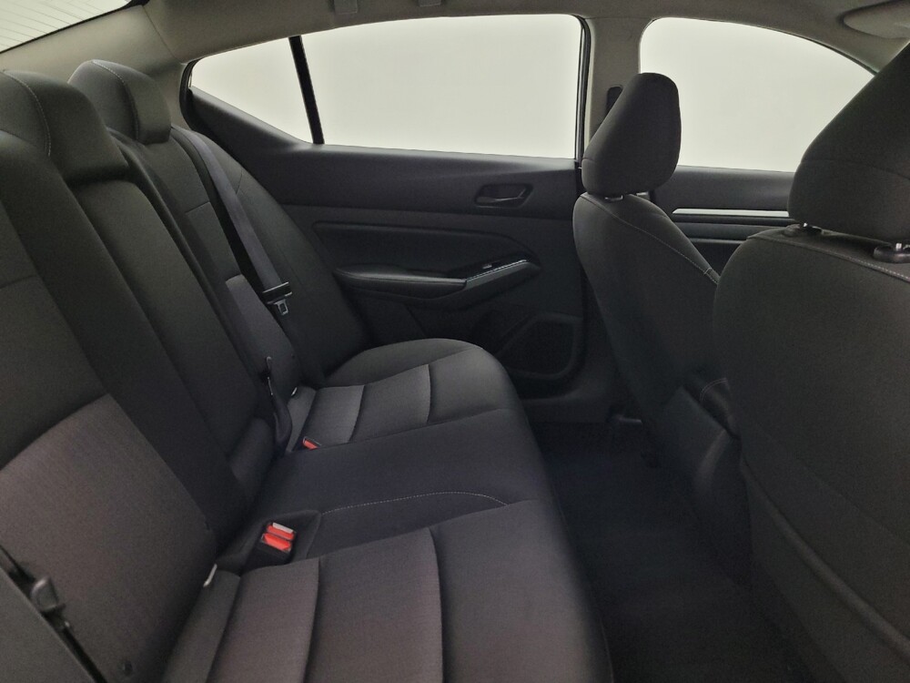 2023 Nissan Altima in Midlothian, IL 60445 - 18103527 19