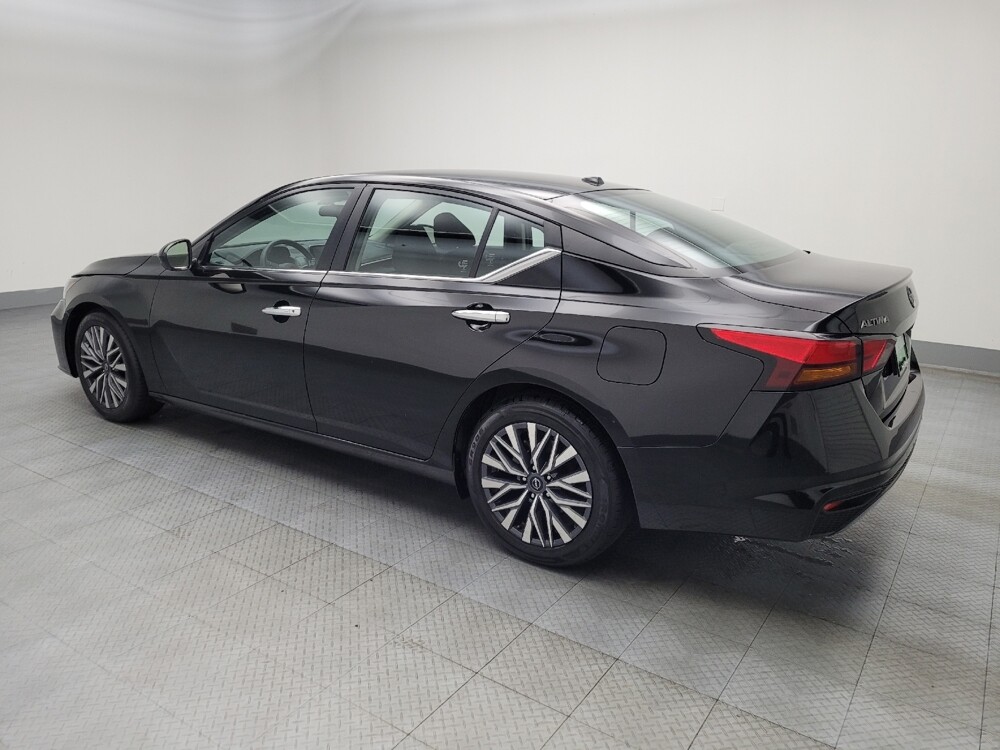 2023 Nissan Altima in Des Moines, IA 50310 - 18103529 3