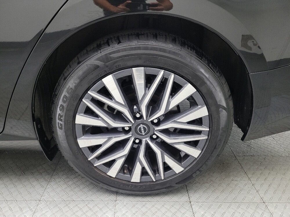 2023 Nissan Altima in Des Moines, IA 50310 - 18103529 31