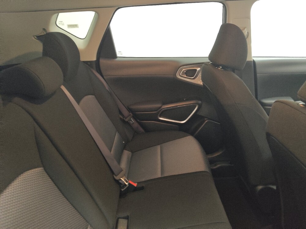 2024 Kia Soul in Midlothian, IL 60445 - 18103530 19