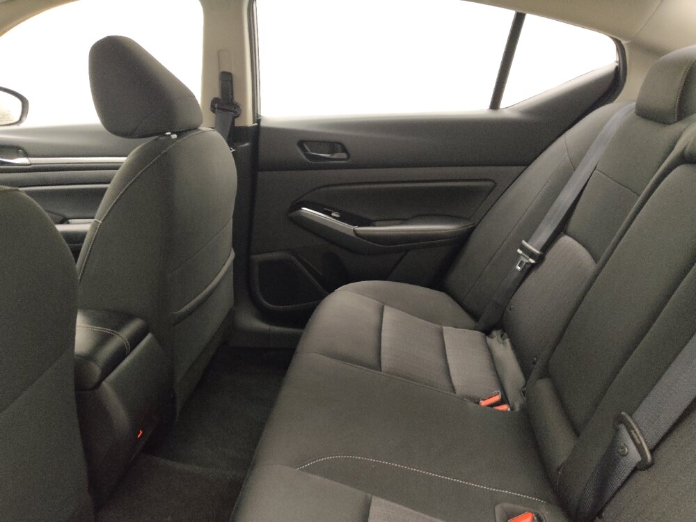 2023 Nissan Altima in Des Moines, IA 50310 - 18103532 18