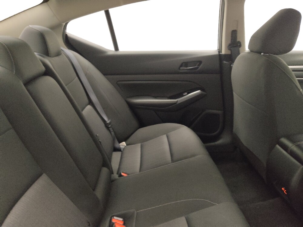 2023 Nissan Altima in Des Moines, IA 50310 - 18103532 19