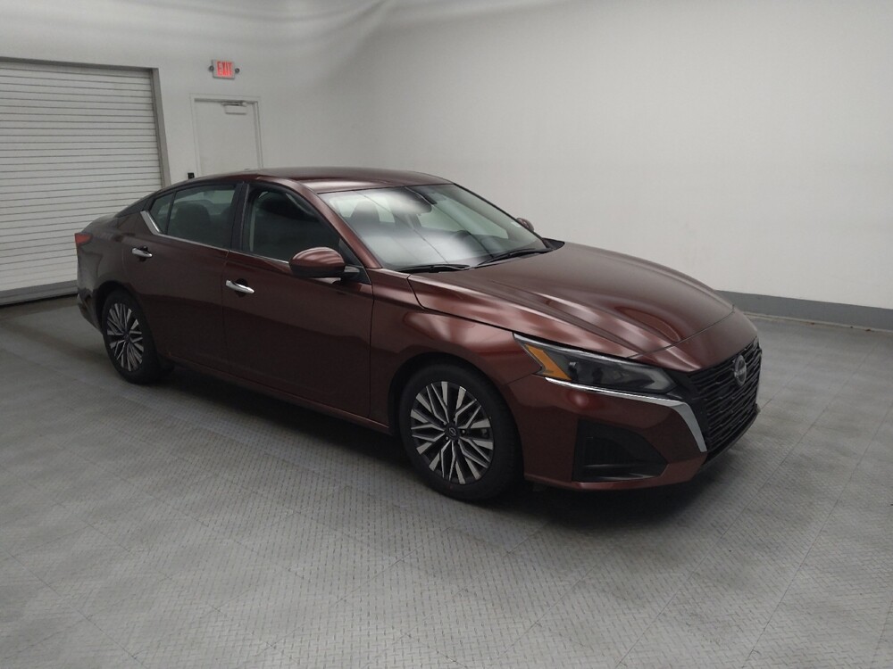 2023 Nissan Altima in Des Moines, IA 50310 - 18103534 11