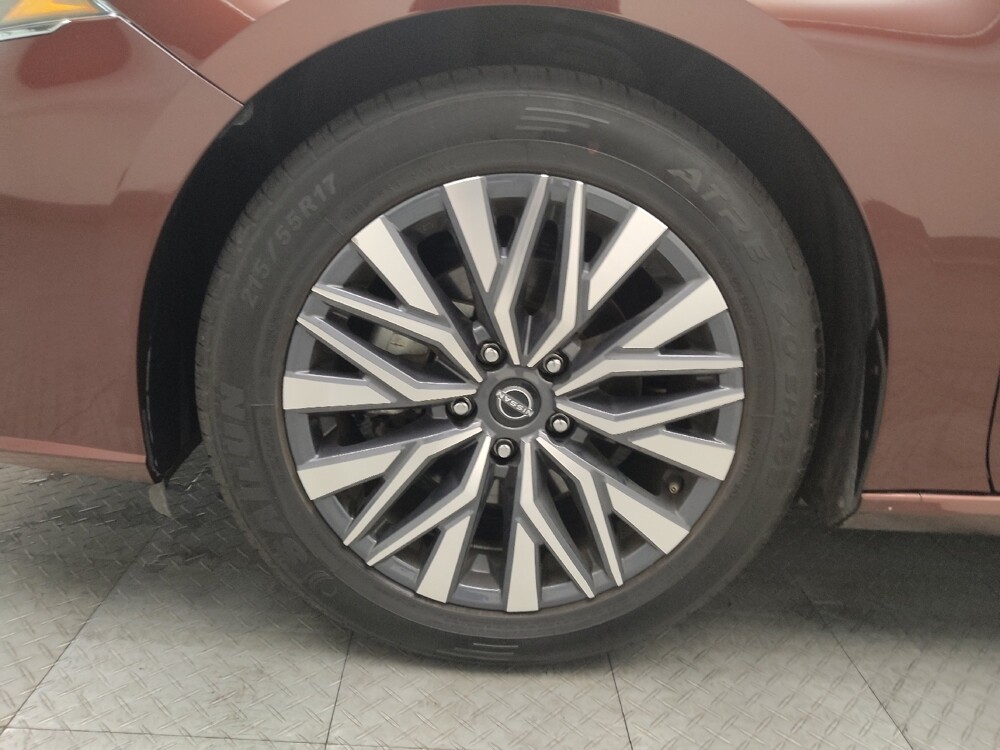 2023 Nissan Altima in Des Moines, IA 50310 - 18103534 31