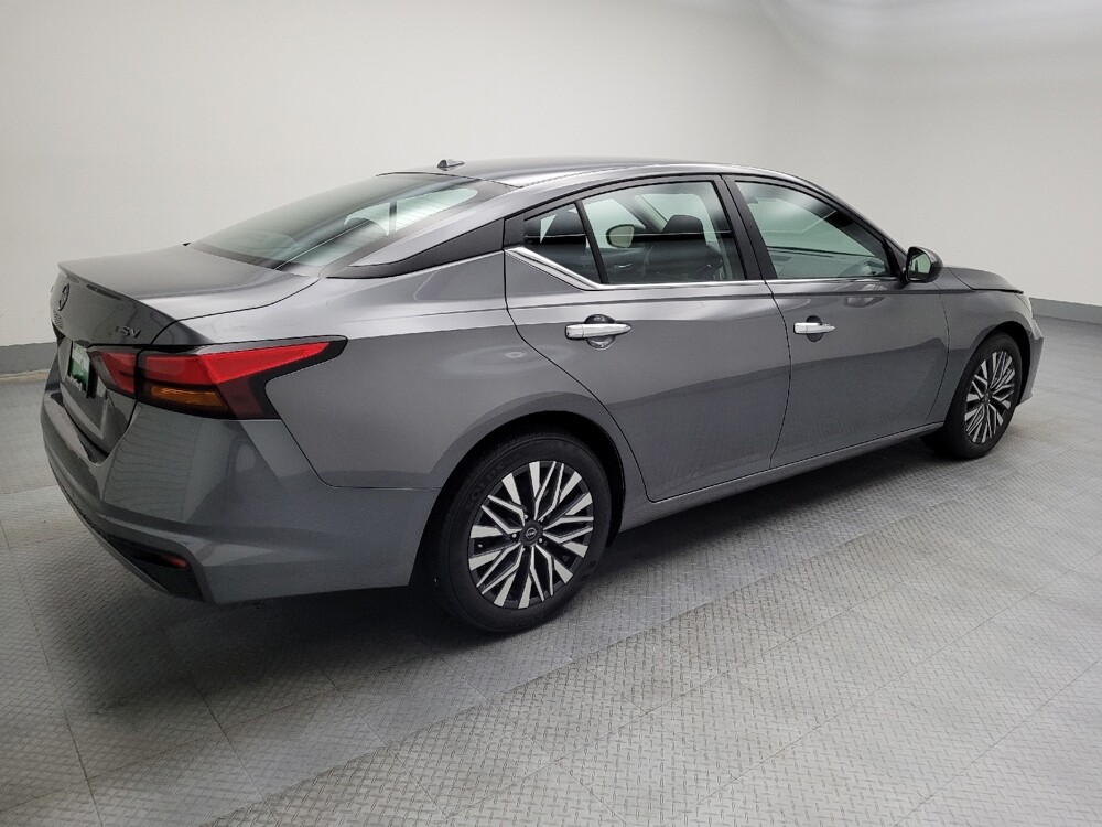 2024 Nissan Altima in Des Moines, IA 50310 - 18103538 10