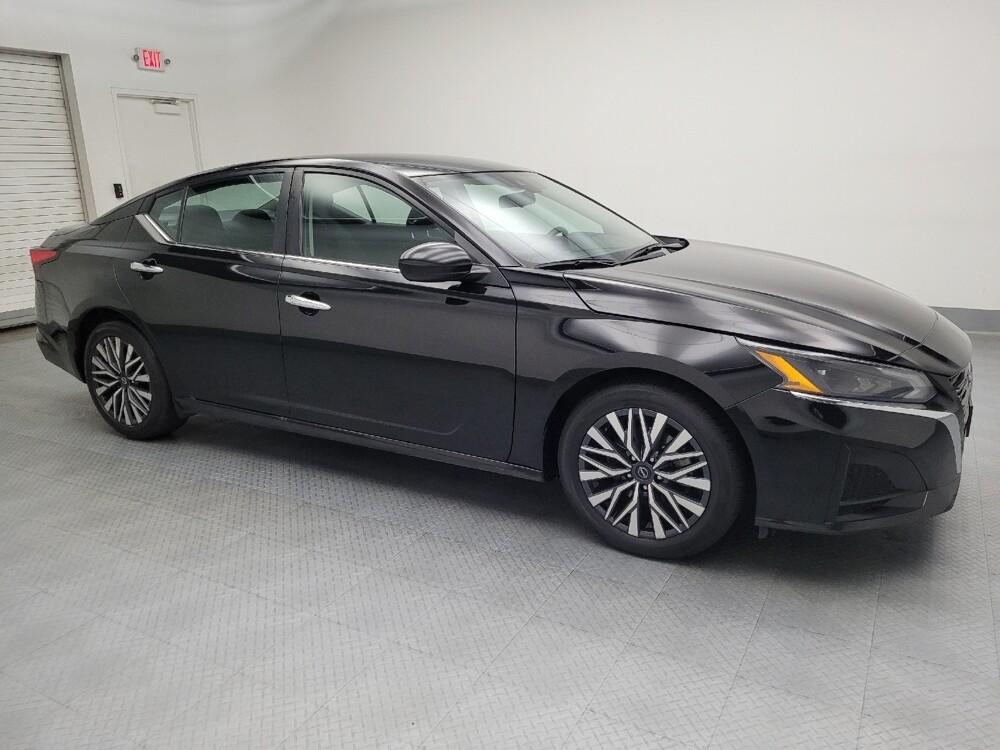 2023 Nissan Altima in Des Moines, IA 50310 - 18103541 11