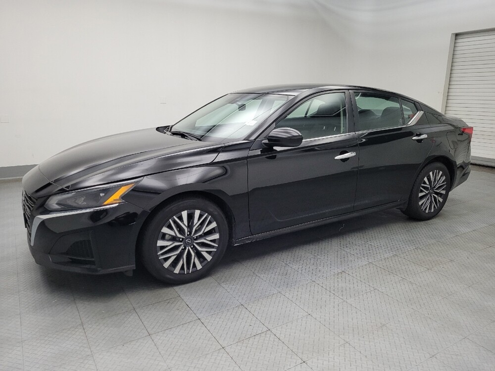 2023 Nissan Altima in Des Moines, IA 50310 - 18103541 2
