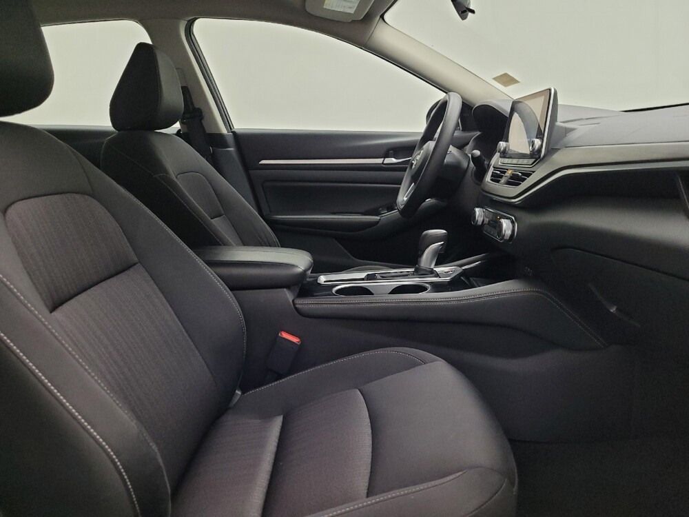 2023 Nissan Altima in Des Moines, IA 50310 - 18103541 21