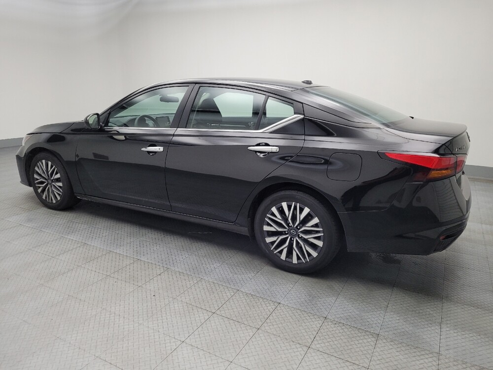 2023 Nissan Altima in Des Moines, IA 50310 - 18103541 3