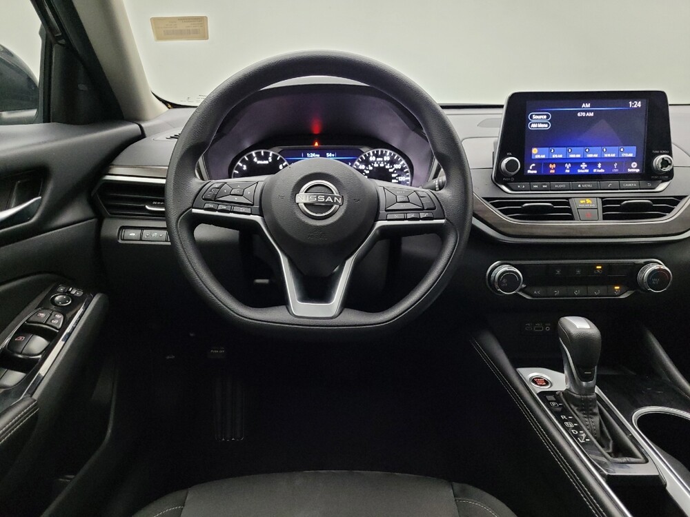 2023 Nissan Altima in Des Moines, IA 50310 - 18103541 22