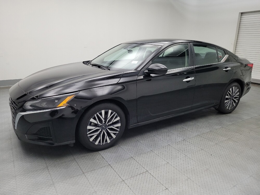 2023 Nissan Altima in Des Moines, IA 50310 - 18103542 2