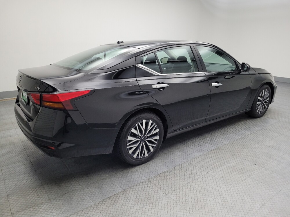 2023 Nissan Altima in Des Moines, IA 50310 - 18103542 10