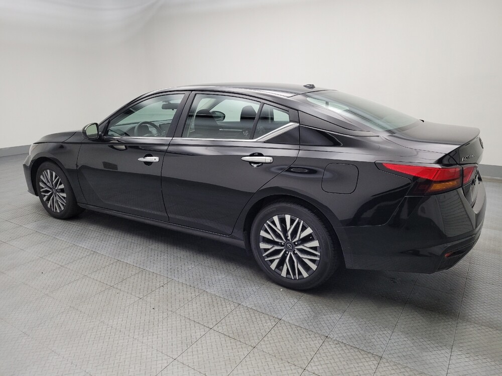 2023 Nissan Altima in Des Moines, IA 50310 - 18103542 3