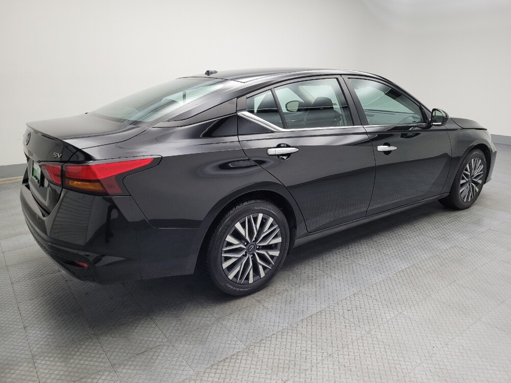 2023 Nissan Altima in Des Moines, IA 50310 - 18103546 10