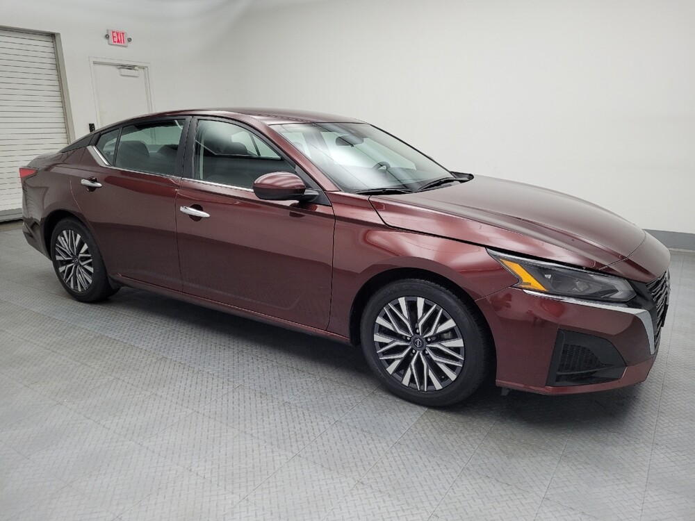 2023 Nissan Altima in Des Moines, IA 50310 - 18103547 11