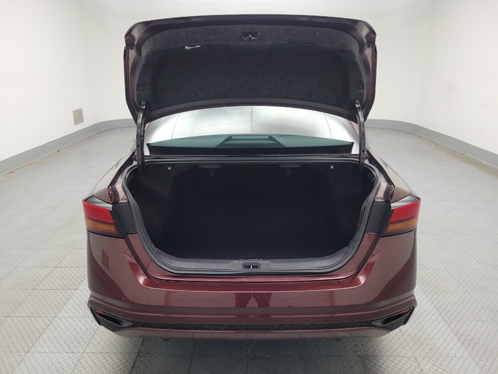 2023 Nissan Altima in Des Moines, IA 50310 - 18103547 29