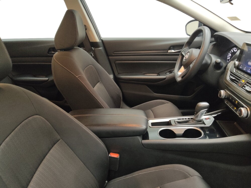 2024 Nissan Altima in Des Moines, IA 50310 - 18103549 21