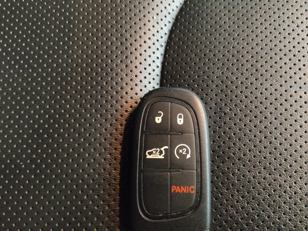 2023 Jeep Cherokee in Lombard, IL 60148 - 18103552 32