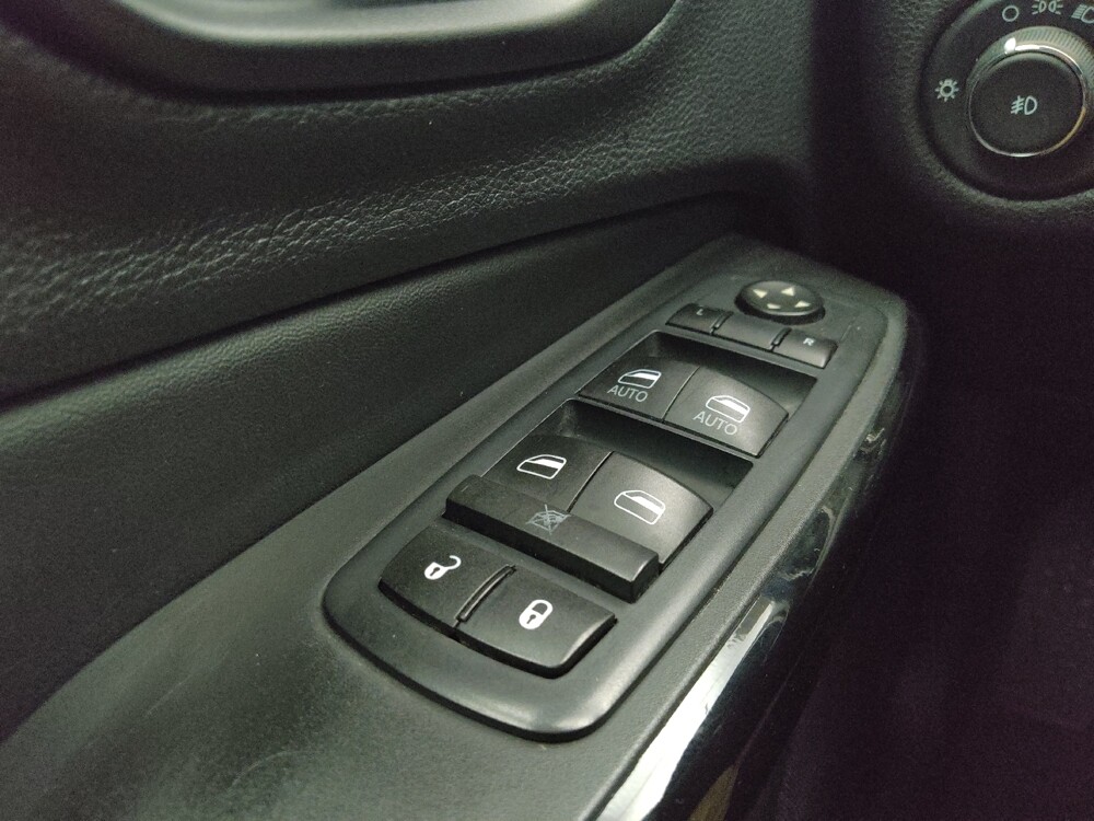 2023 Jeep Cherokee in Lombard, IL 60148 - 18103552 27