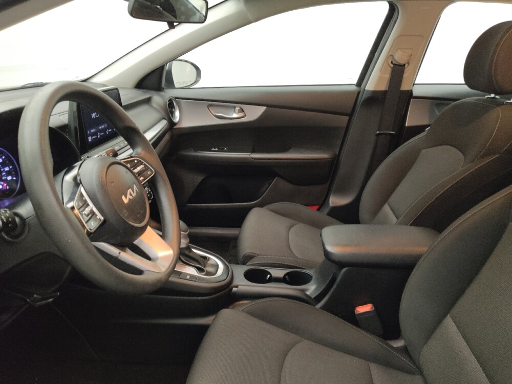 2023 Kia Forte in Midlothian, IL 60445 - 18103555 17